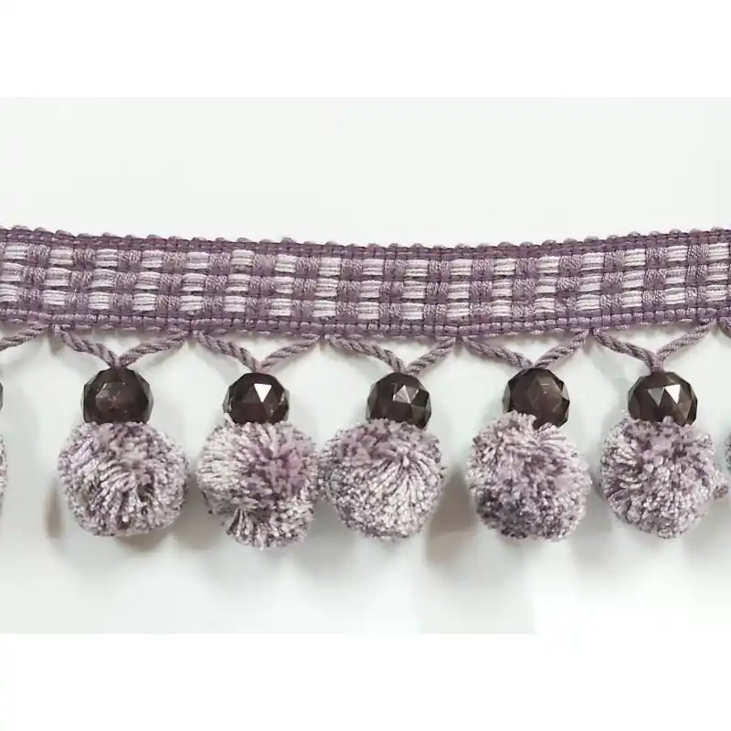 Promoción Exclusiva Fleco de Madroños en Tonos Malvas con Abalorios Decorativos 6,5cm