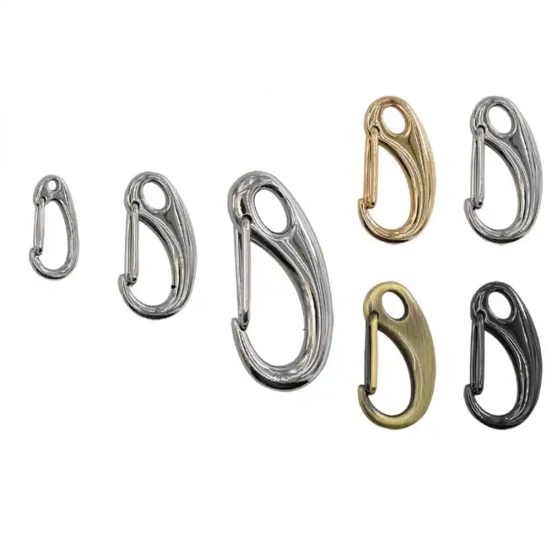 Popular Mosquetón de Zamak con Diseño de D Asimétrica - 2,3 cm - 0100 Dorado