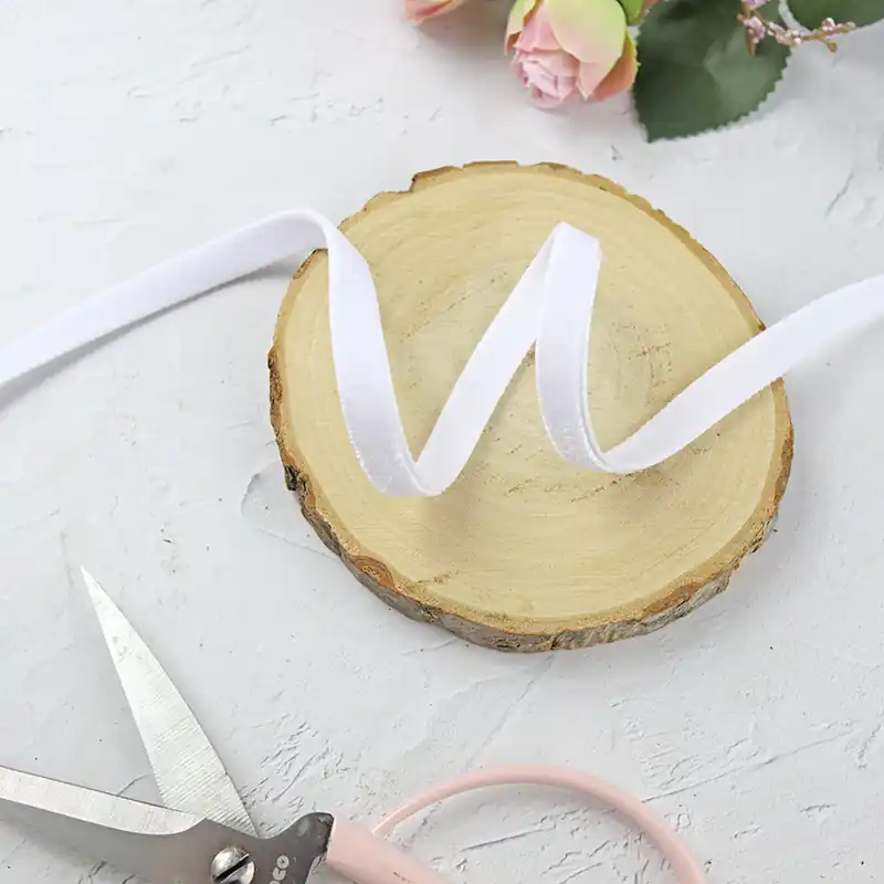 Venta Final Lazo terciopelo elástico Blanco, por metro