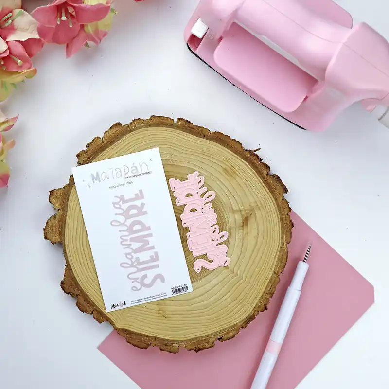 Disponible Ahora Troquel En familia siempre