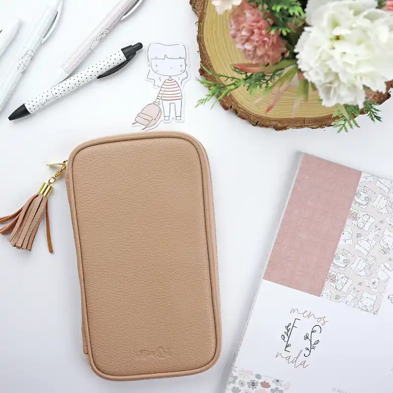 Estuche Maquillaje de Alúa Cid con Vero Ilustrada Oferta De Temporada