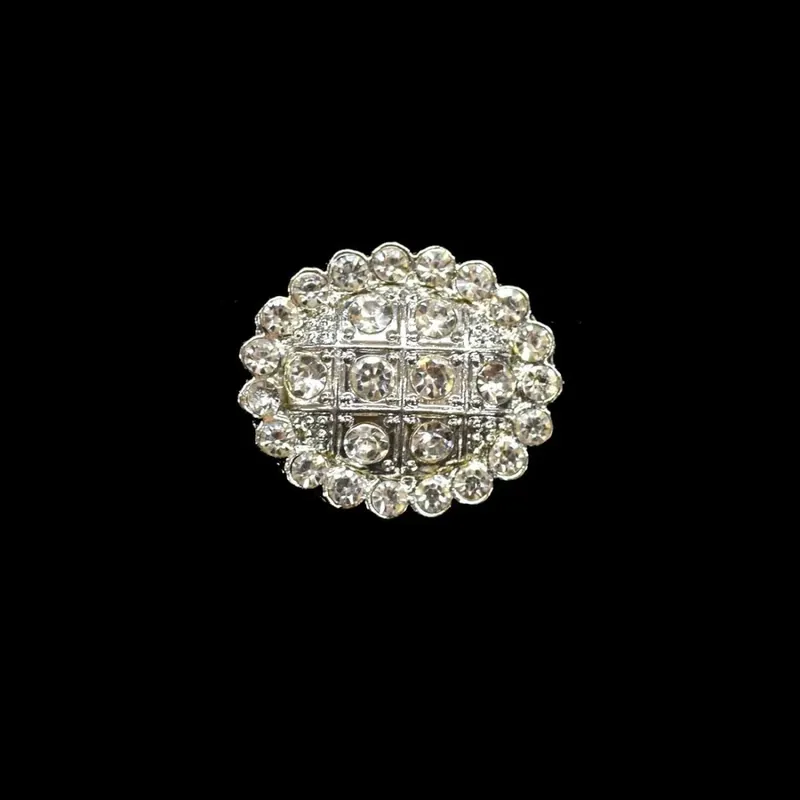 Botón ovalado de strass Disponible Ahora
