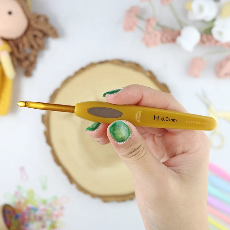 Favorito De Clientes Ganchillo Soft 5.00 mm de Clover