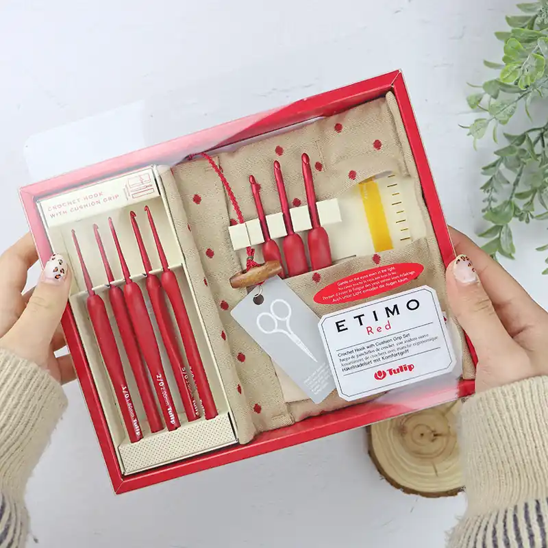 Estuche de ganchillos Rojo, de Tulip Bestseller