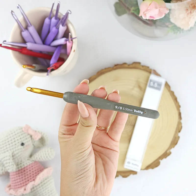 Promoción Ganchillo Gold 5.50 mm, de Tulip