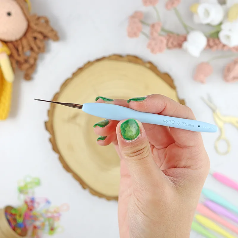 Disponible Ahora Ganchillo Amour 0.75 mm de Clover