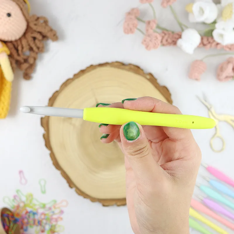 Precio Reducido Ganchillo Amour 7.00 mm de Clover