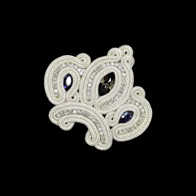 Últimas Unidades Aplicación pedrería corona 022