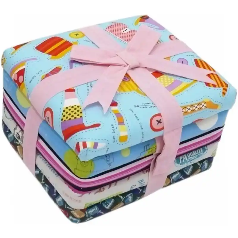 Ocasión Especial Costurero en forma de regalo