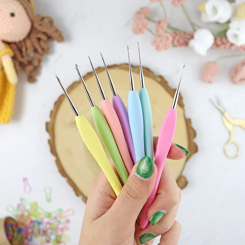 Set de ganchillos Amour Steel de Clover Más Vendido