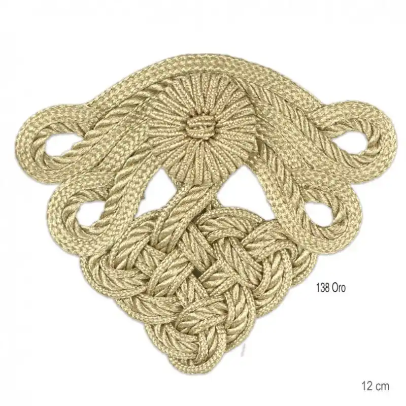 Aplicación de Pasamanería Dorada Trenzada Decorativa Profesional