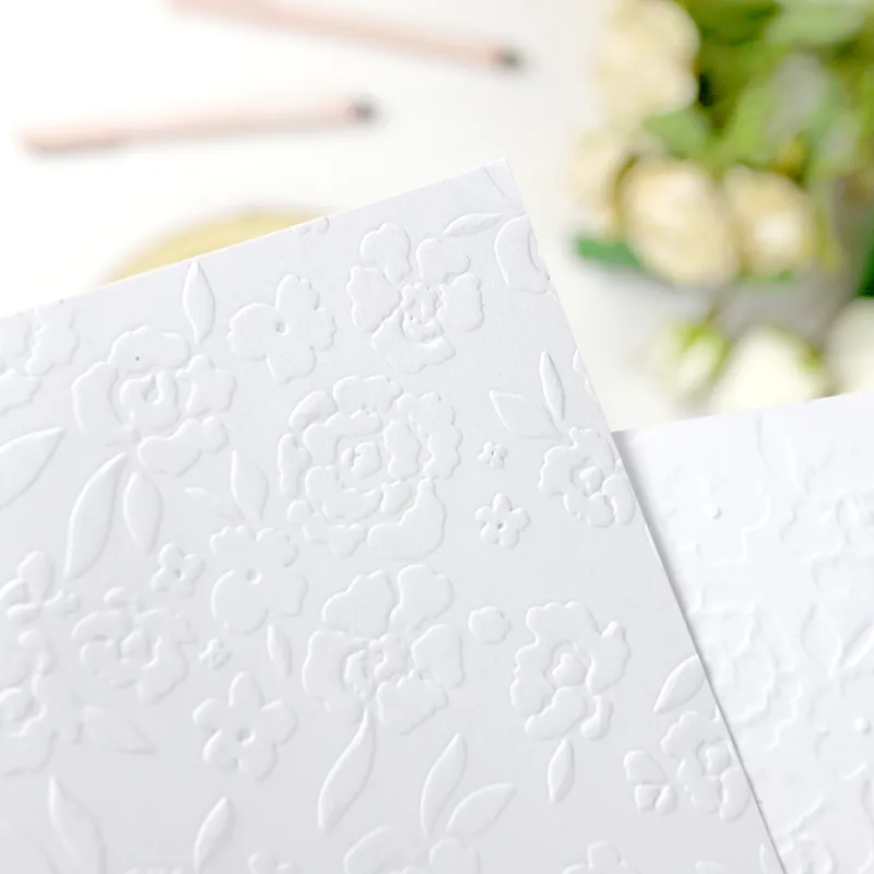 Papel embossado Peonías, de Lora Bailora Rebajas