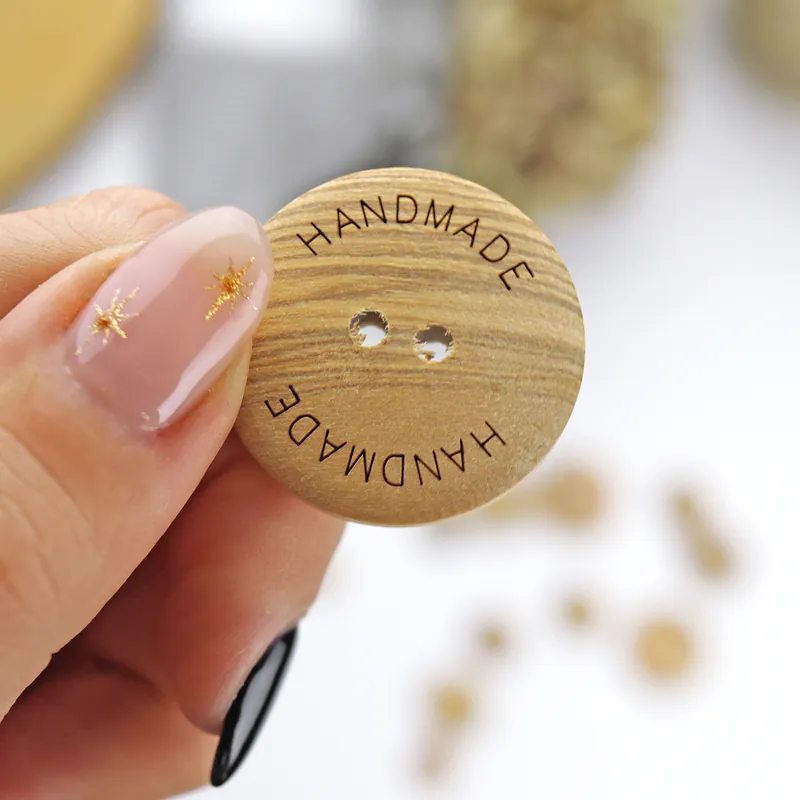 Botón de madera Handmade XL Disponible Ahora