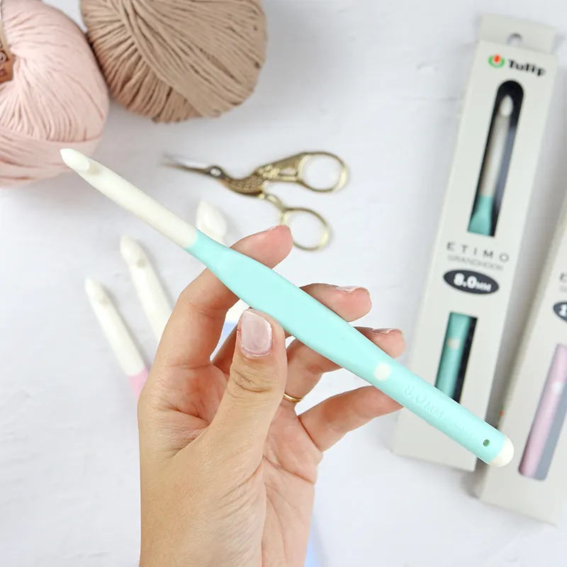 Ganchillo GrandHook 8.00 mm, de Tulip Última Versión