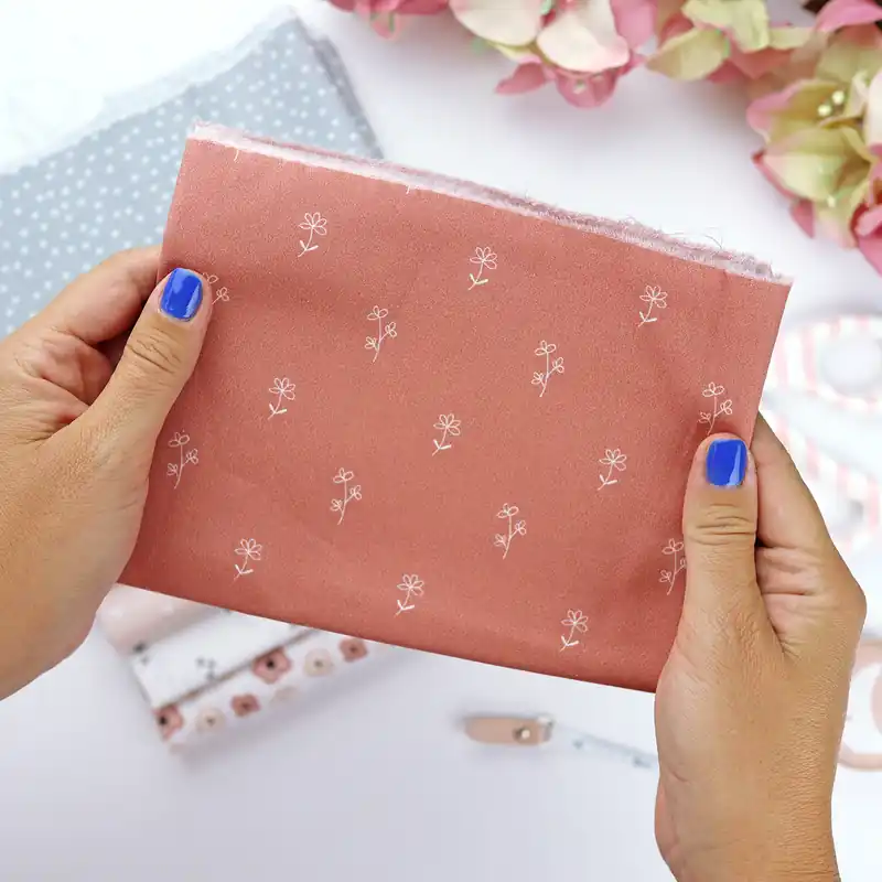 Tela Margarita Burdeos | Patio Marca Reconocida