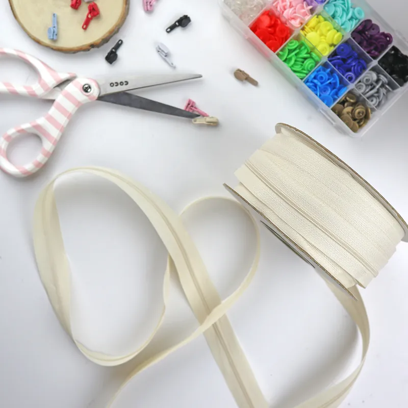 Cremallera de 3 clásica continua Blanco roto Artesanal