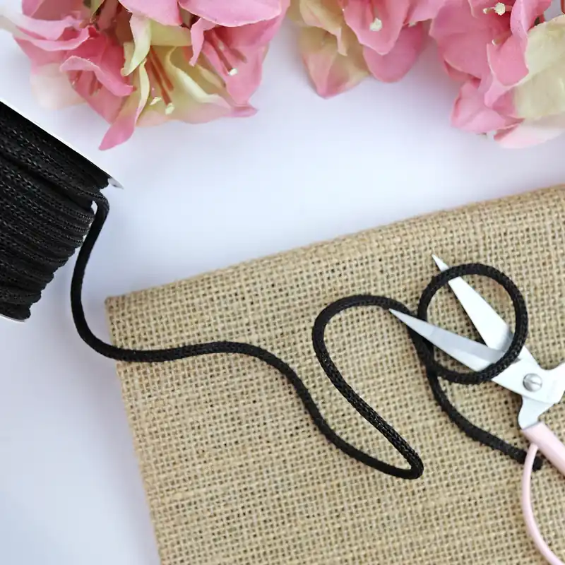 Exclusivo Cordón grueso Negro, por metro