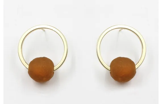 Pendientes perno aro con cristal africano teja ambar. Ordenar Ahora Mismo