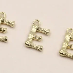 Colgante Letra E latón Dorado 15-10mm Última Oportunidad