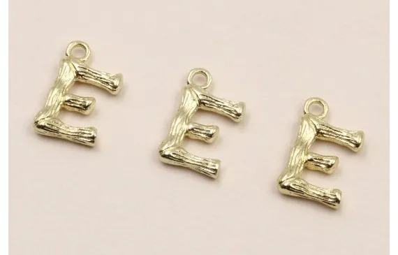 Colgante Letra E latón Dorado 15-10mm Última Oportunidad
