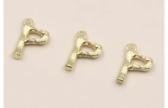 Directo De Fábrica Colgante Letra P latón Dorado 15-10mm