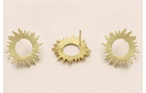 Favorito De Clientes Pendiente rayos de Sol 18mm diametro Dorado Mate