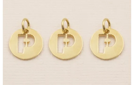 Colgante letra P 10mm Baño Oro 18K, 3Micras Precio De Oferta