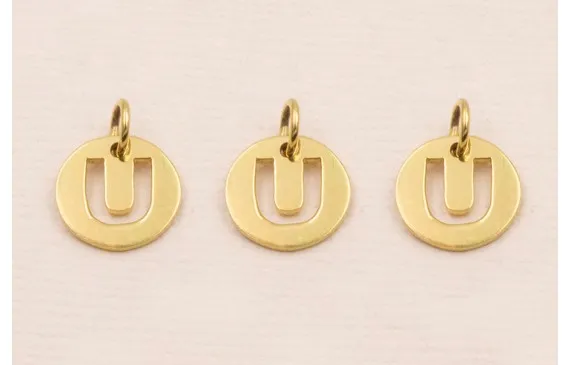 Colgante letra U 10mm Baño Oro 18K, 3Micras Súper Precio