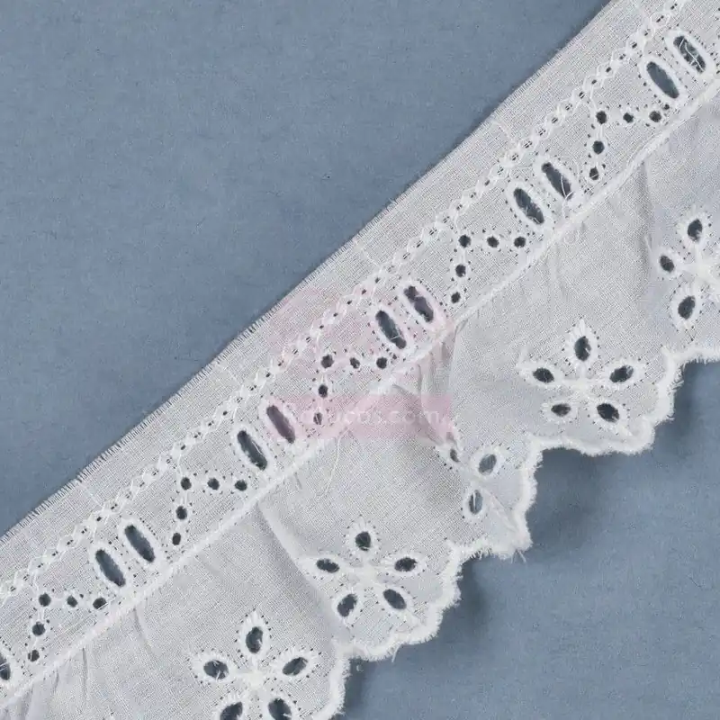 PUNTILLA BORDADA Y FRUNCIDA CON PASACINTAS TBF09 Súper Precio