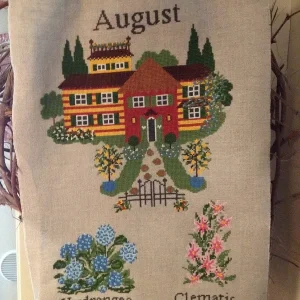 Agosto - Lilli Violette - Gráfico de punto de cruz Precio Económico