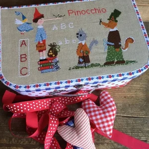Pinocchio - Lilli Violette - Gráfico de punto de cruz Tendencia