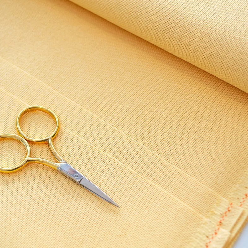 Hecho A Mano 3835/205 Tela Lugana 25 ct. Amarillo de ZWEIGART para punto de cruz - 70x48