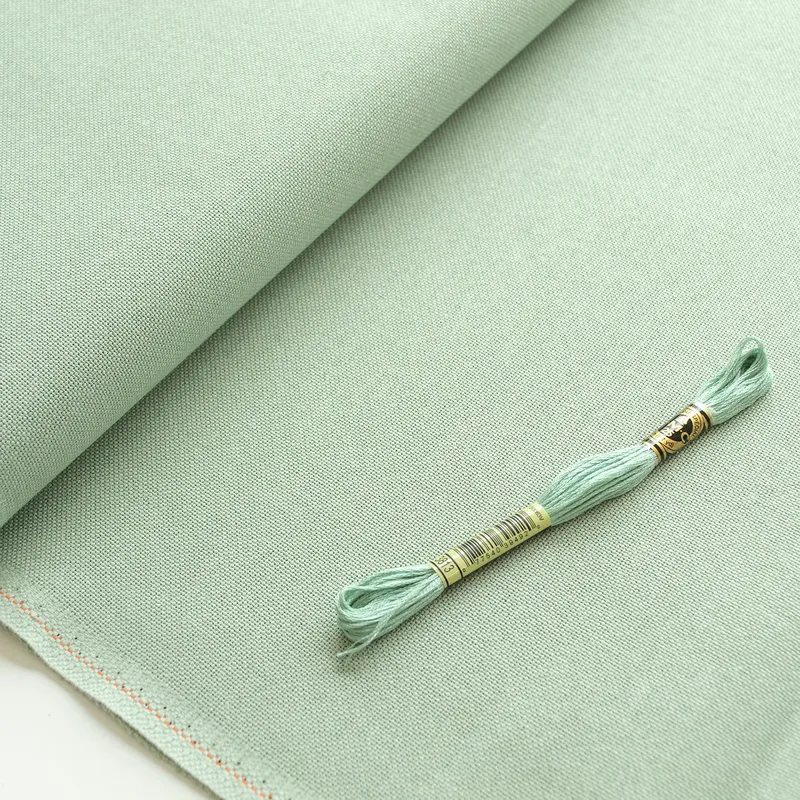 Nueva Colección Tela Lugana Evenweave 25 ct. Zweigart – cod 3835/618 (verde pal / verde mentă) - 140x198