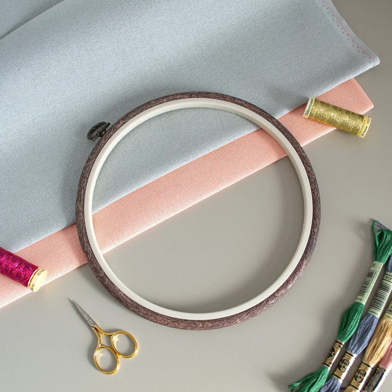 Alta Calidad Aro-Marco Aro de Nurge: Mantén la Tensión Perfecta en Tus Proyectos de Bordado y Decora con Estilo - No:4 / 230-4 - (Ø) 205 mm