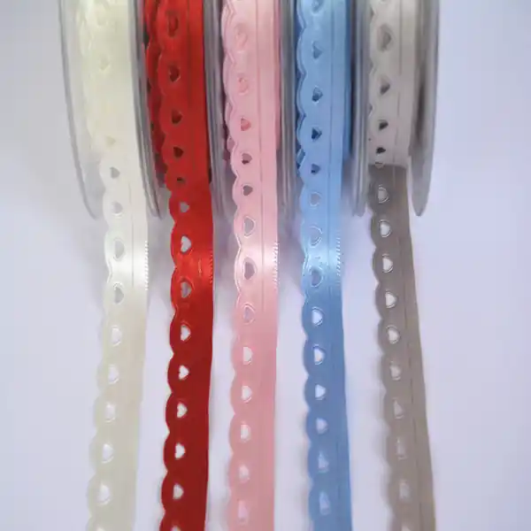 Últimas Unidades Cinta Raso Corazones Troquelados