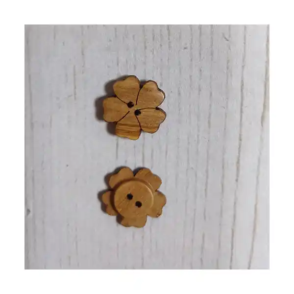 Popular Botón de madera con forma de trébol de 5 hojas