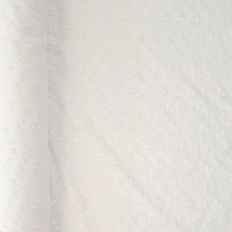 Certificado Tela de Popelín Algodón Blanco Óptico Perforada y Bordada Alhelí (ancho 1,45M)