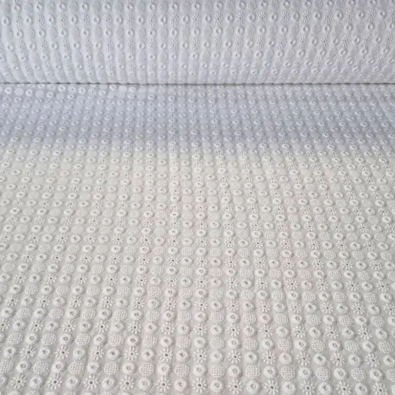 Tendencia Tela de Popelín Blanco Óptico Perforada y Bordada (ancho 1,55M)