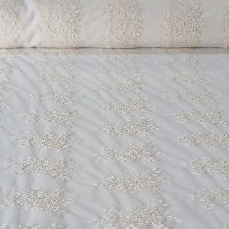 Última Oportunidad Tela de Tul Marifl Bordada con Blondas Beige (ancho 1,25M)