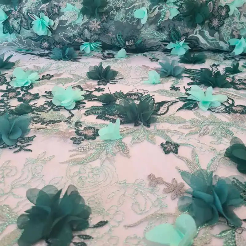 Tela de Encaje Bordada con base de Tul (ancho 1,35M) Descuento