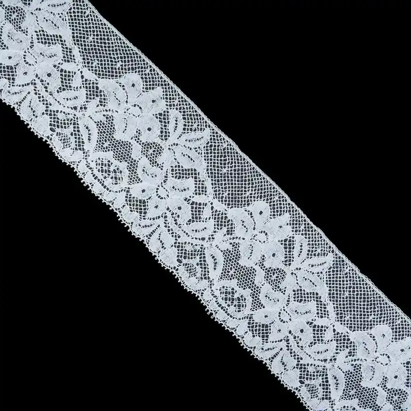 Venta Final Puntilla valencienne blanca 5,4cm. Floral - Blanco