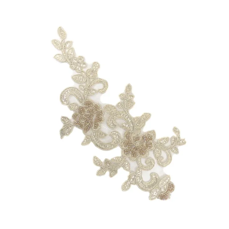 Tendencia Aplicación bordada conjunto flores con rocalla. Varios colores - Negro