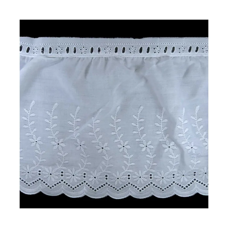 Alta Calidad Puntilla bordada fruncida ancha blanco 17cm. Diseño floral - Blanco
